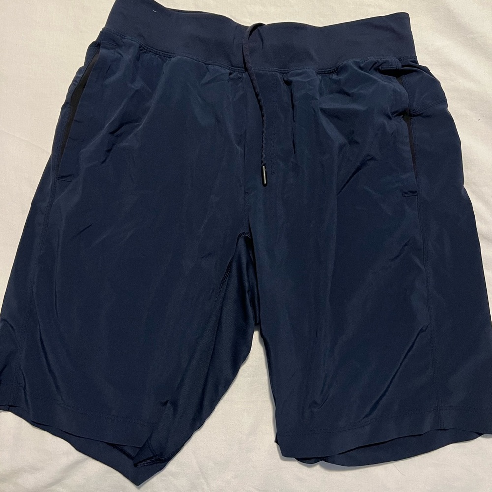 MENS LULU SHORTS LINER LESS 7’
